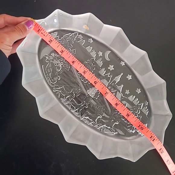 Christmas Scene Santa Claus Reindeer Nighttime Etched Frosted Glass Pie  Platter - Picture 11 of 14